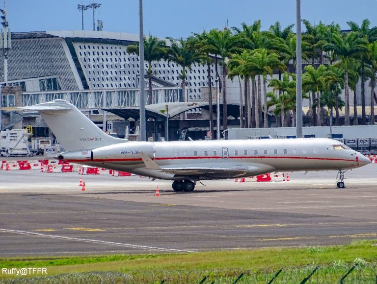 BD-700-1A10 VistaJet 9H-JVL