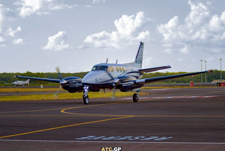 Beechcraft C90 N362MC