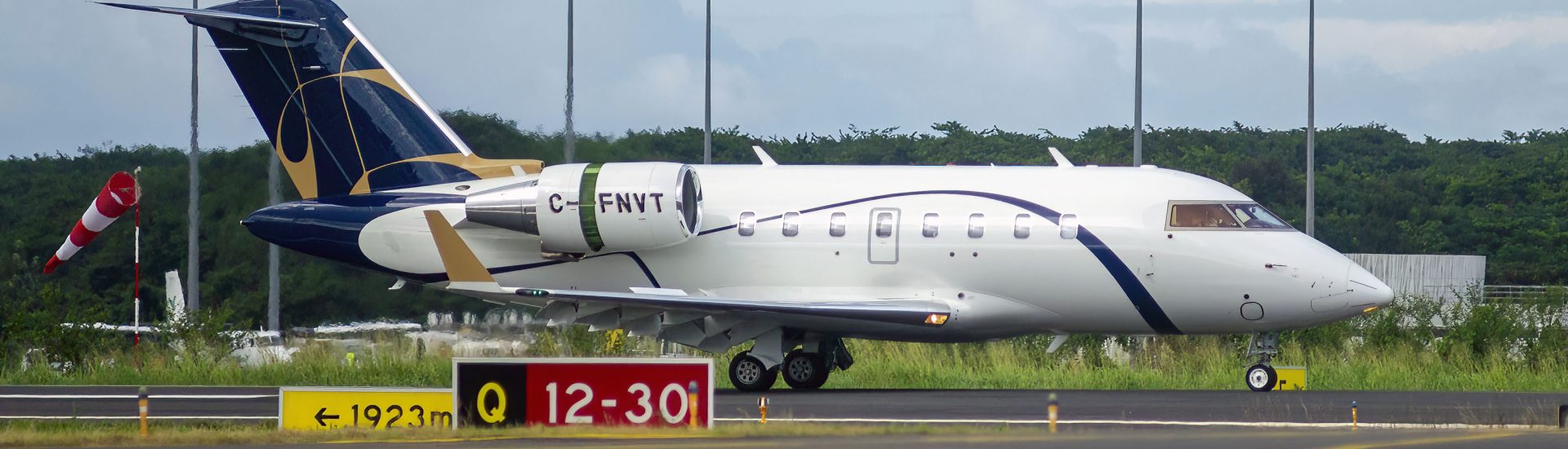Challenger 650 Image Air Charter C-FNTV