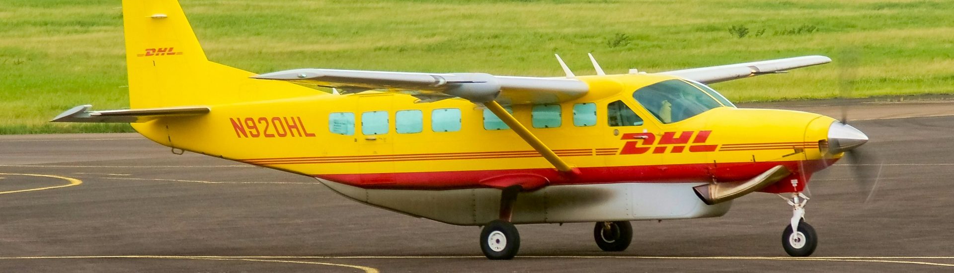 Cessna 208B DHL N920HL