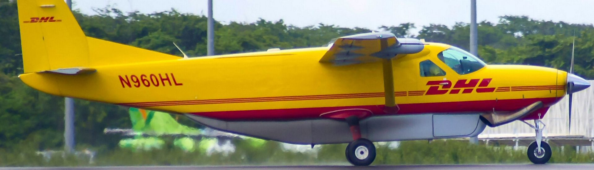 Cessna 208B DHL N960HL