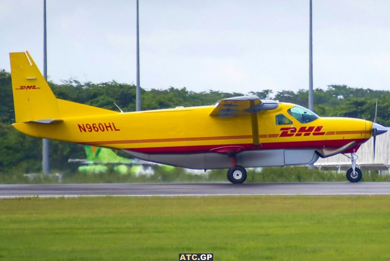 Cessna 208B DHL N960HL