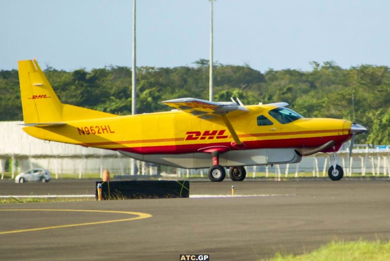 Cessna 208B DHL N962HL