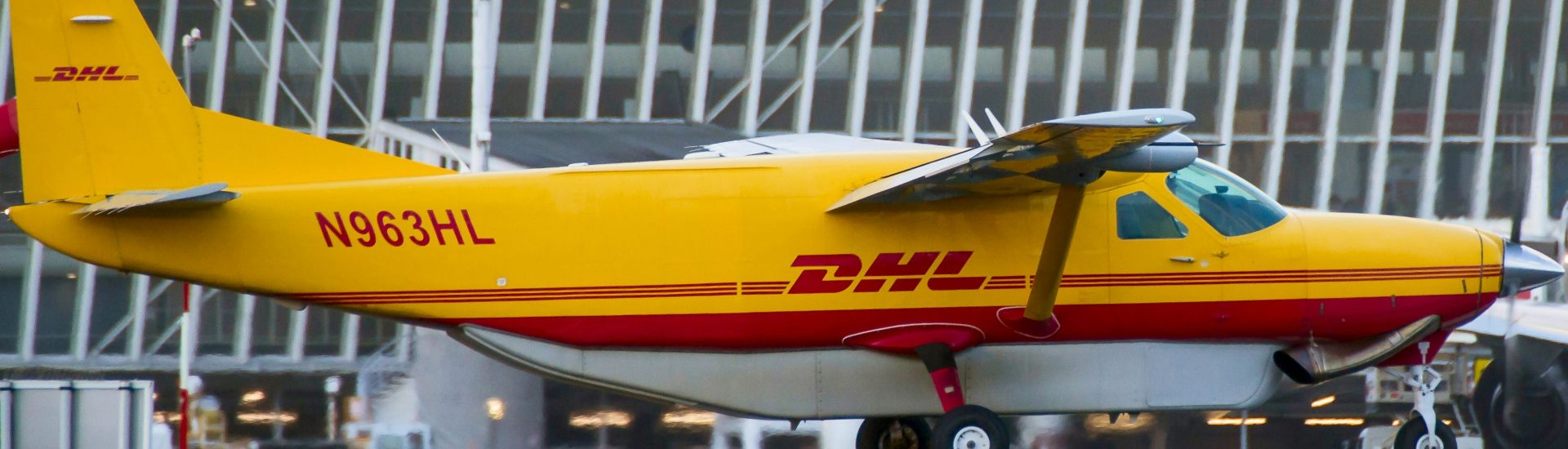 Cessna 208B DHL N963HL