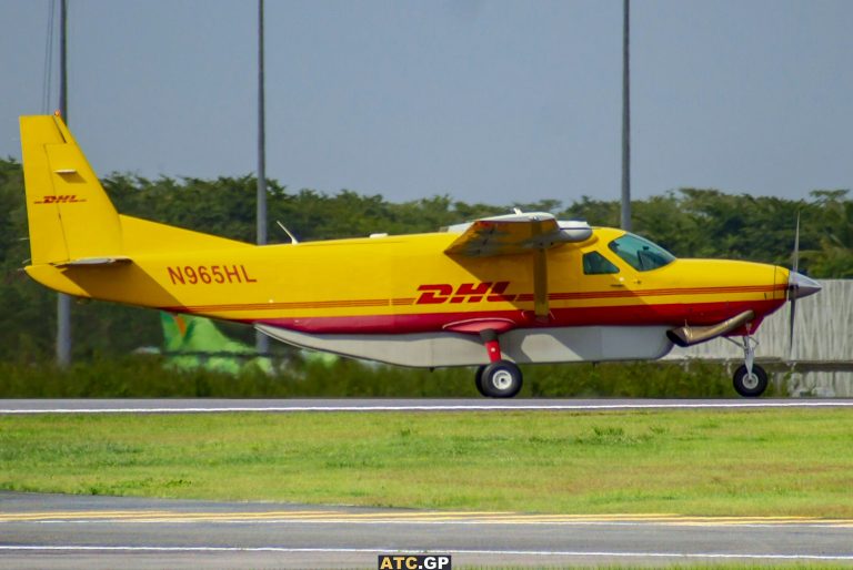 Cessnal 208B DHL N965HL