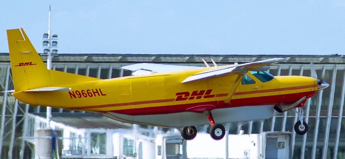 Cessna 208B DHL N966HL