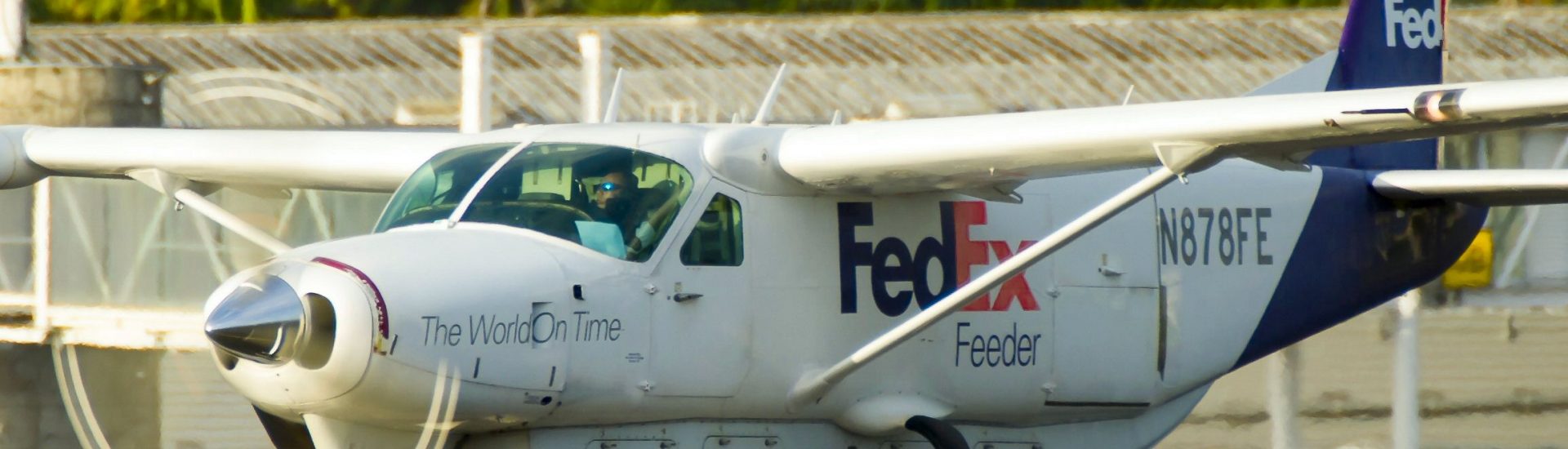 Cessna 208B Fedex Feeder N878FE