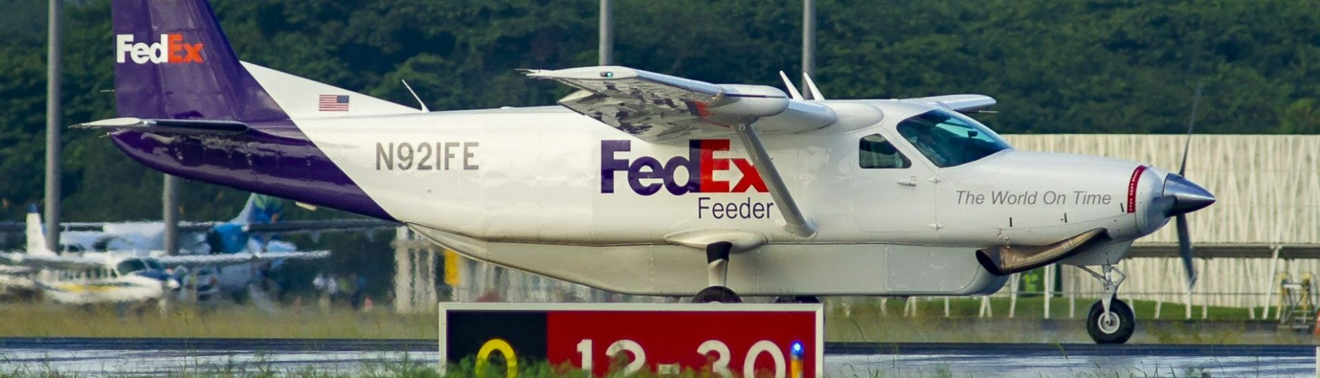 Cessna 208B Fedex Feeder N921FE