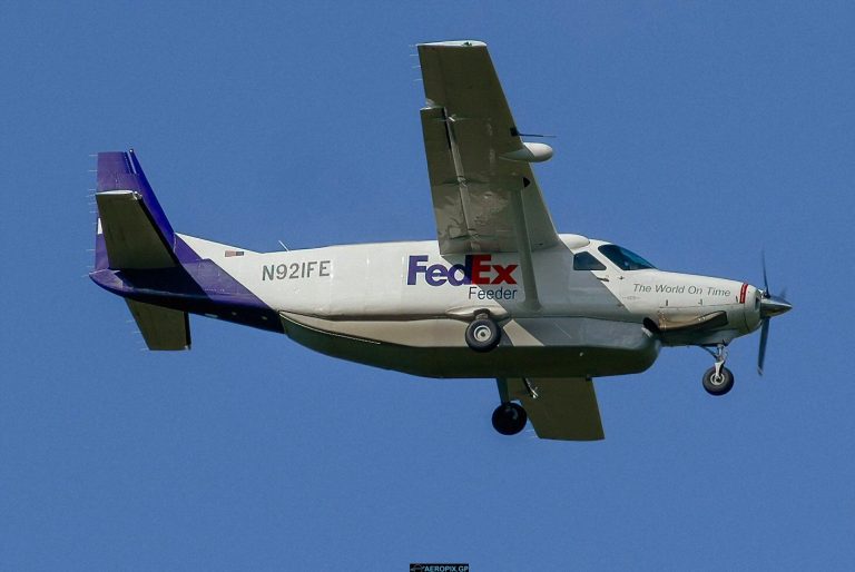 Cessna 208B Fedex N921FE
