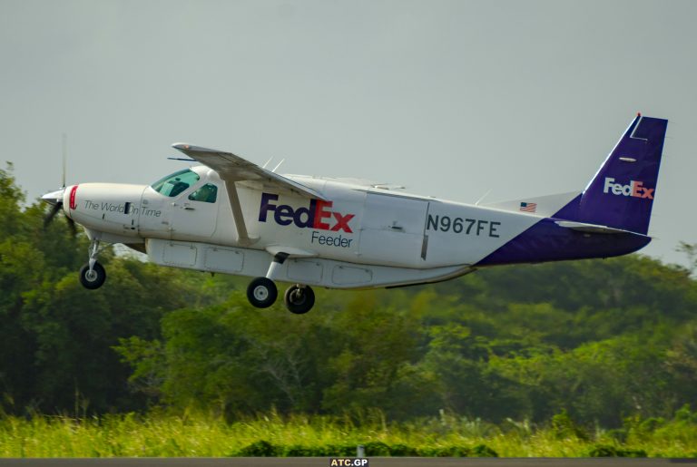 Cessna 208B Fedex N967FE