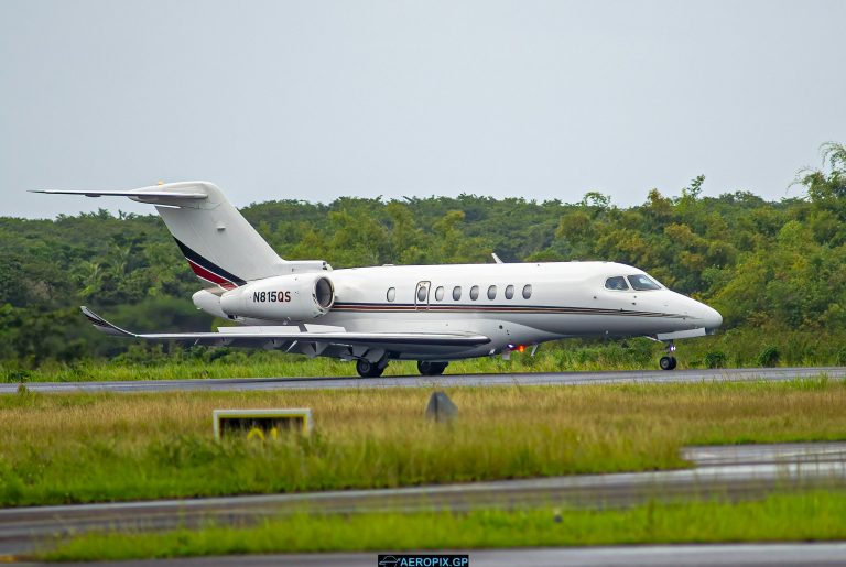 Cessna 700 NetJets N815QS