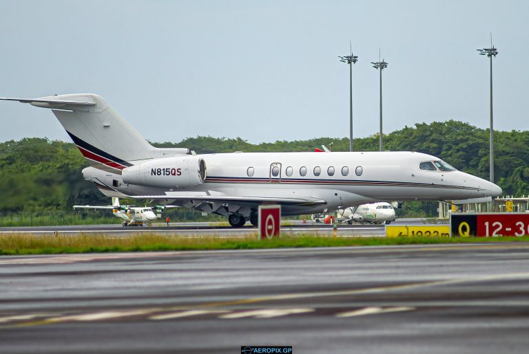 Cessna 700 NetJets N815QS