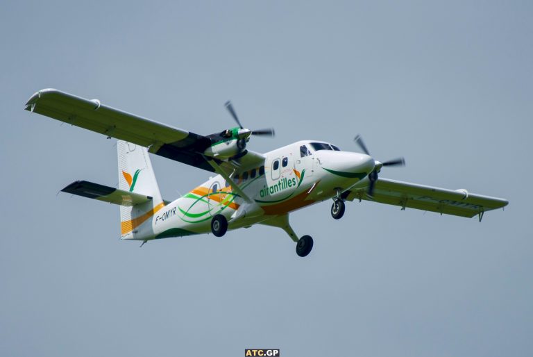 DHC-6-400 Air Antilles F-OMYR