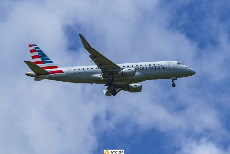 ERJ-175LR American Eagle N217NN