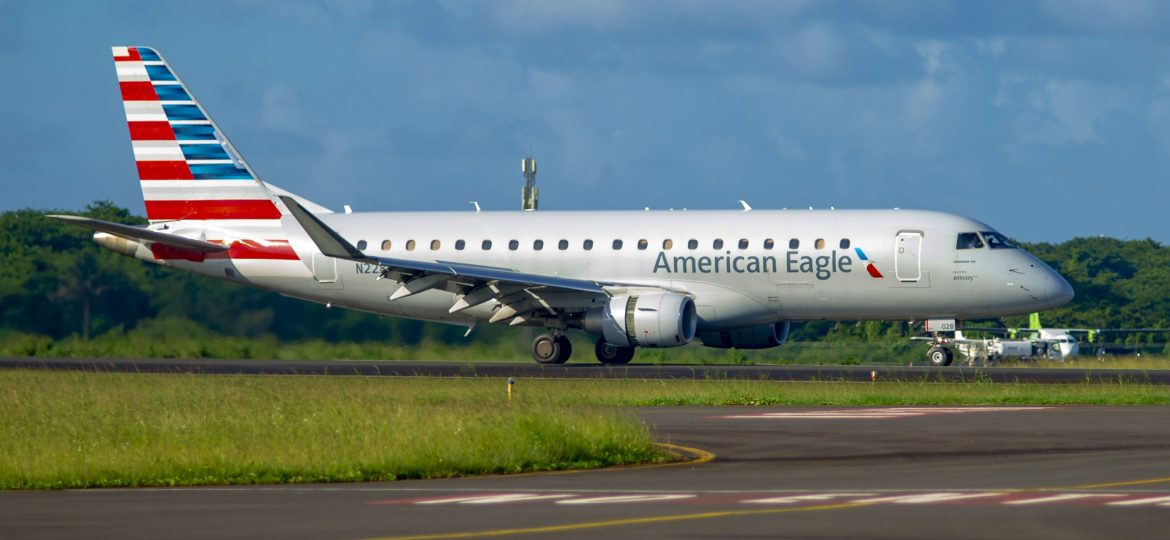 ERJ-175LR American Eagle N228NN
