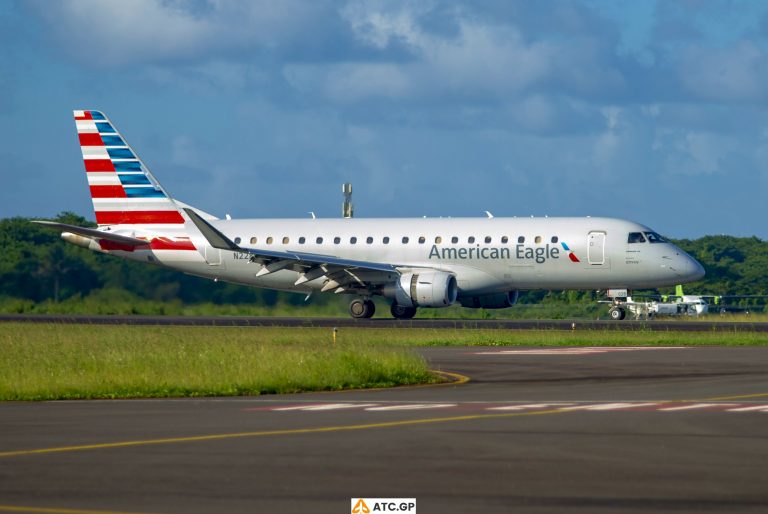 ERJ-175LR American Eagle N228NN