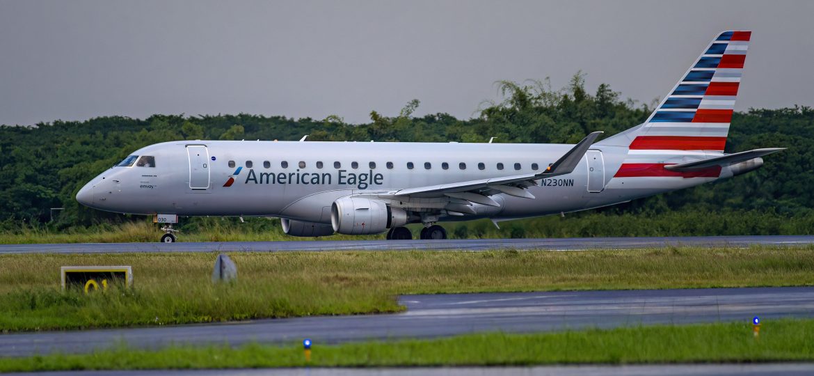 ERJ-175LR American Eagle N230NN