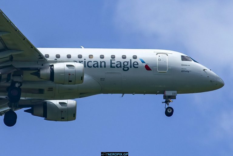 ERJ-175LR American Eagle N231AN