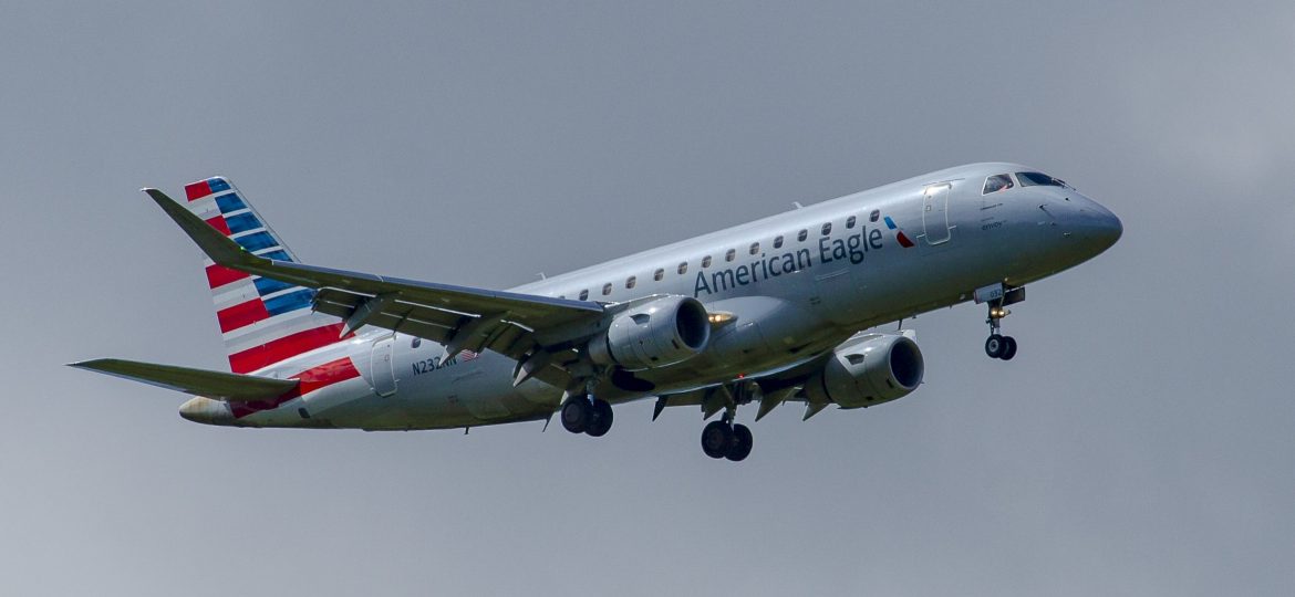 ERJ-175LR American Eagle N232NN