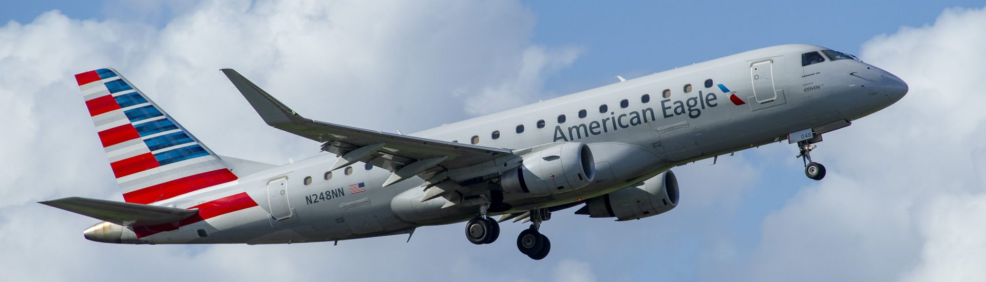 ERJ-175LR American Eagle N248NN