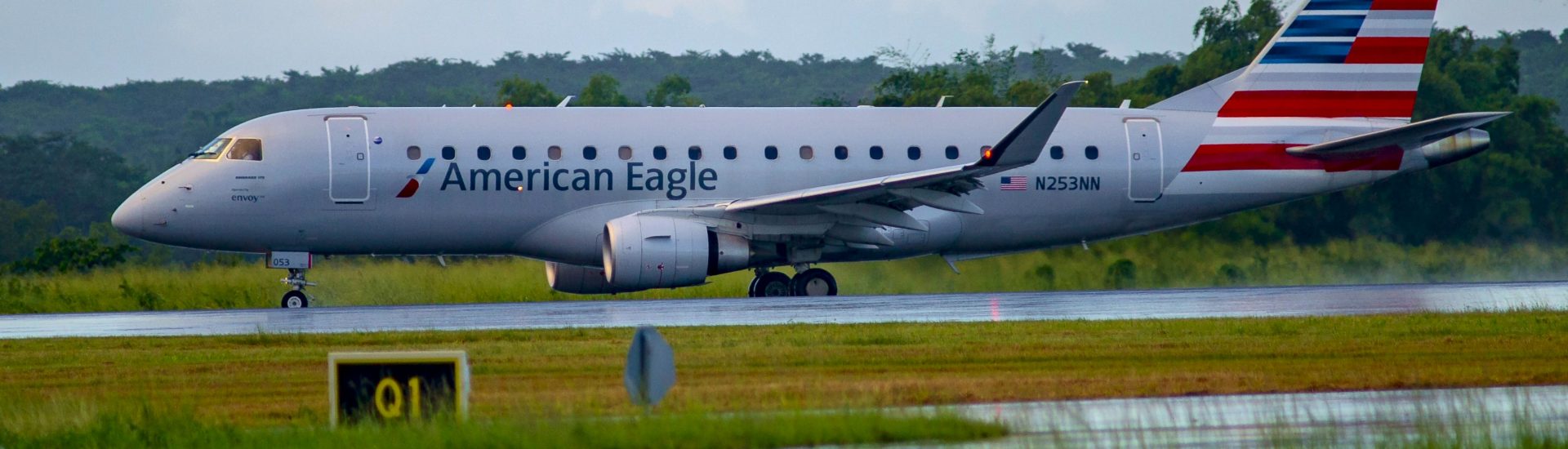 ERJ-175LR American Eagle N253NN