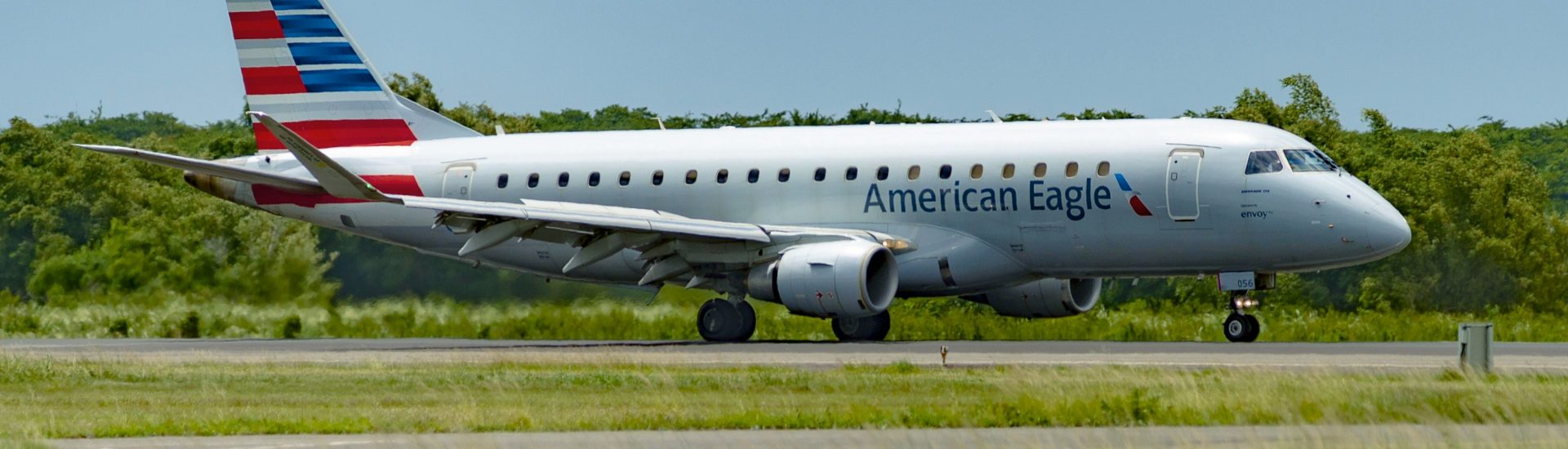 ERJ-175LR American Eagle N256NN