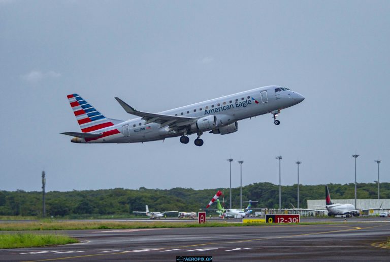 ERJ-175LR American Eagle N256NN