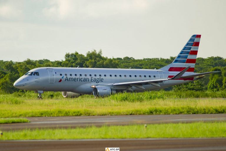 ERJ-175LR American Eagle N266NN