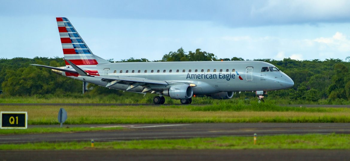 ERJ-175LR American Eagle N271NN