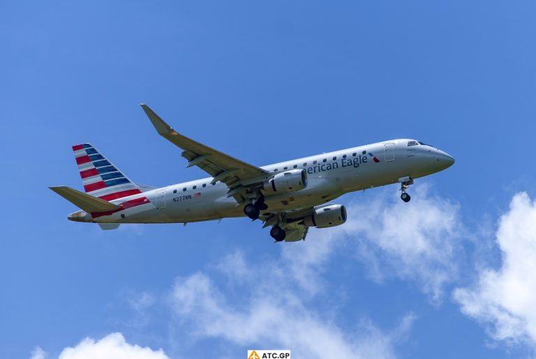 ERJ-175LR American Eagle N277NN