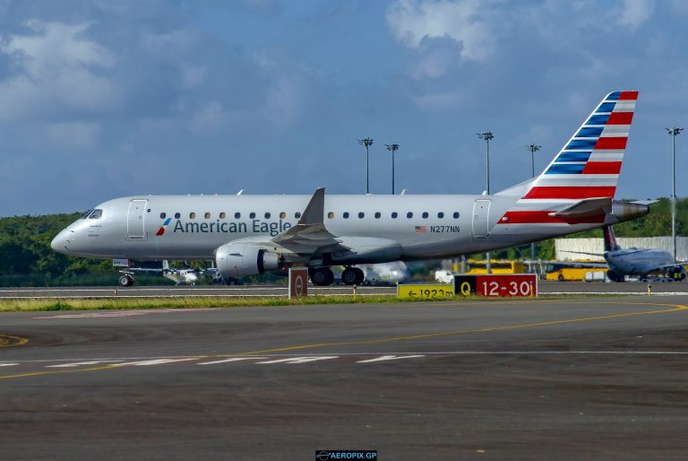 ERJ-175LR American Eagle N277NN