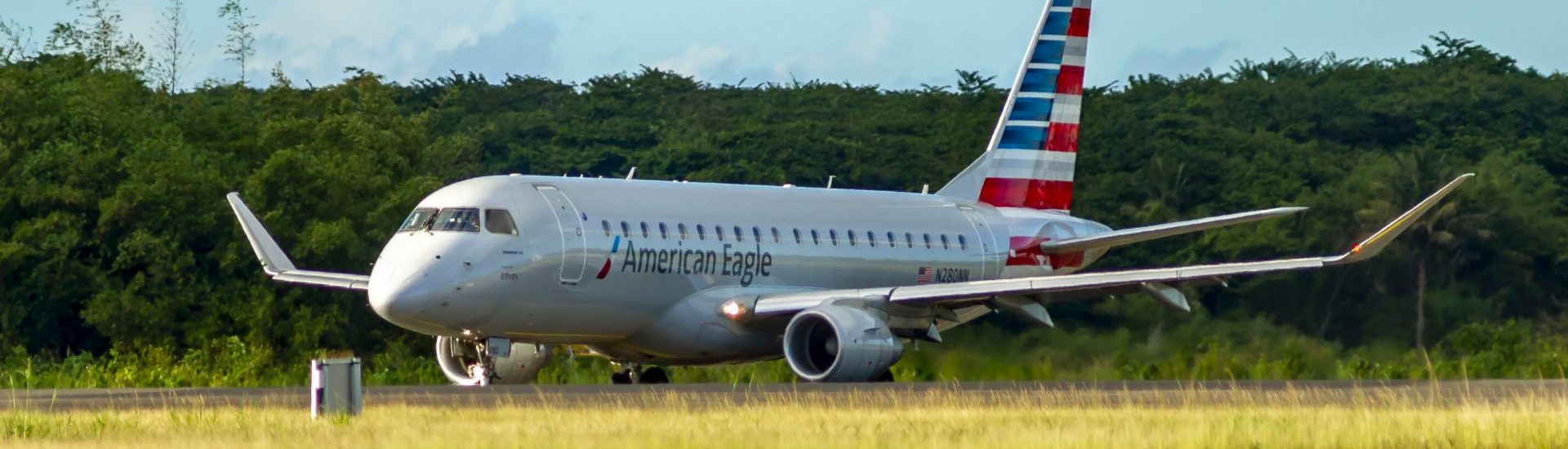 ERJ-175LR American Eagle N280NN