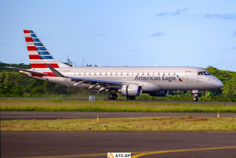 ERJ-175LR American Eagle N285NN