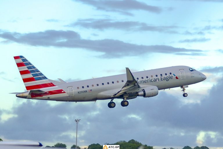 ERJ-175LR American Eagle N290NN