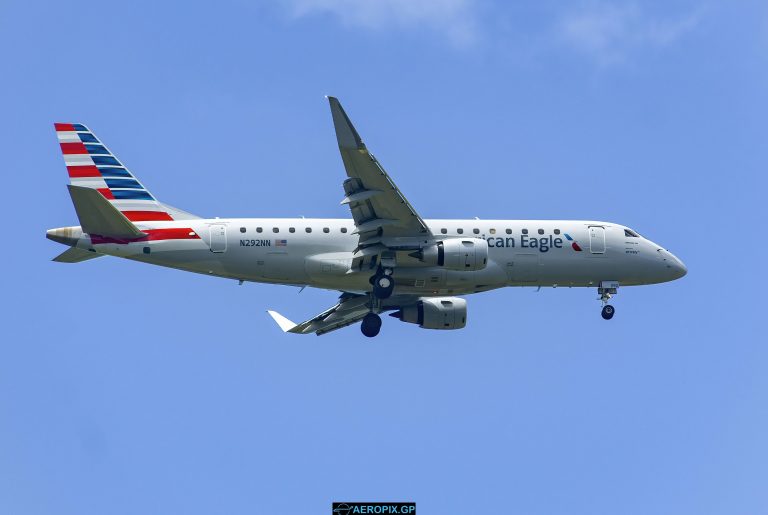 ERJ-175LR American Eagle N292NN