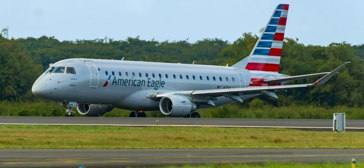 ERJ-175LR American Eagle N299JJ