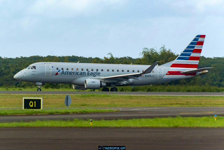 ERJ-175LR American Eagle N299JJ