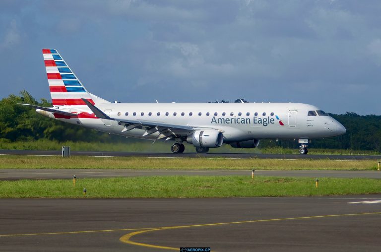 ERJ-175LR American Eagle N300LK