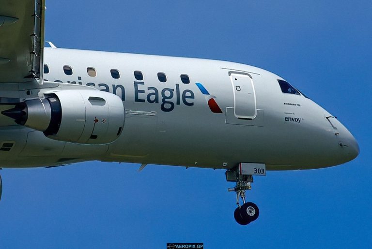 ERJ-175LR American Eagle N303DD