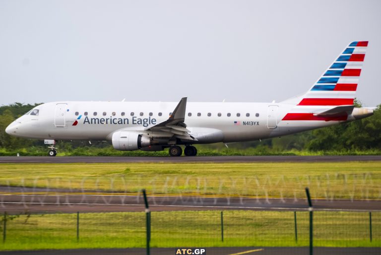 ERJ-175LR American Eagle N413YX