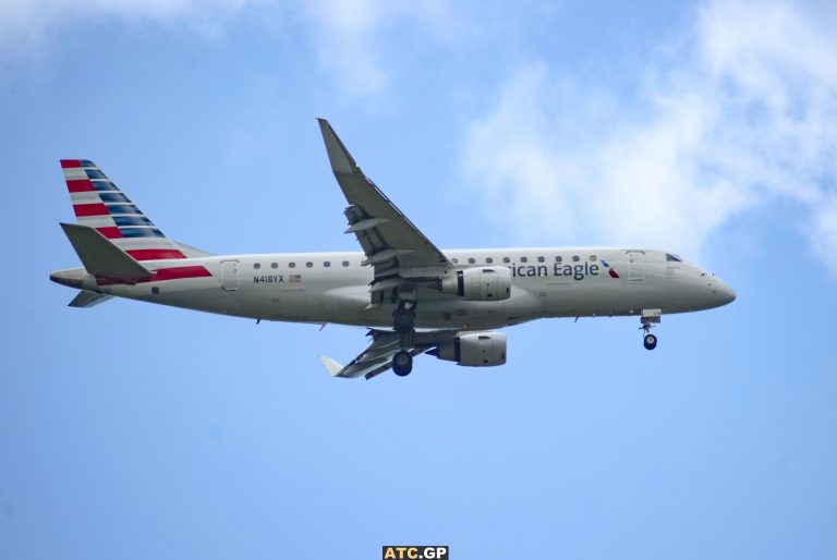 ERJ-175LR American Eagle N418YX