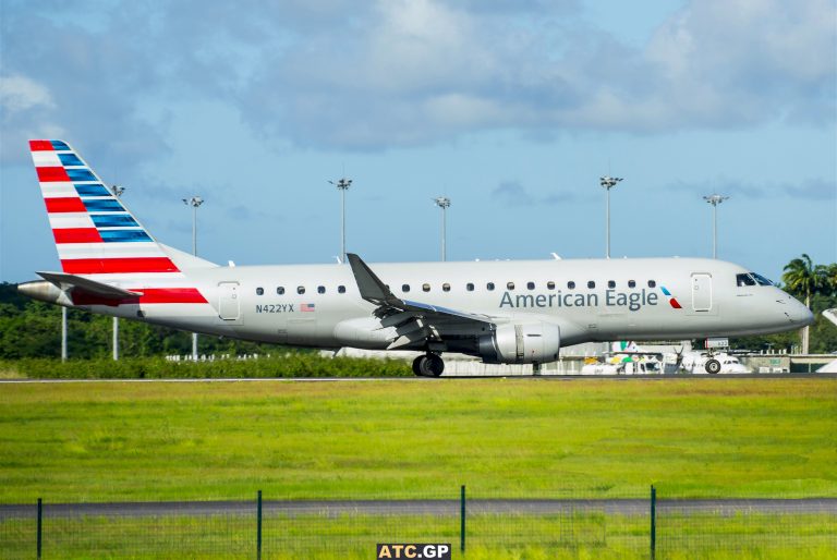 ERJ-175LR American Eagle N422YX