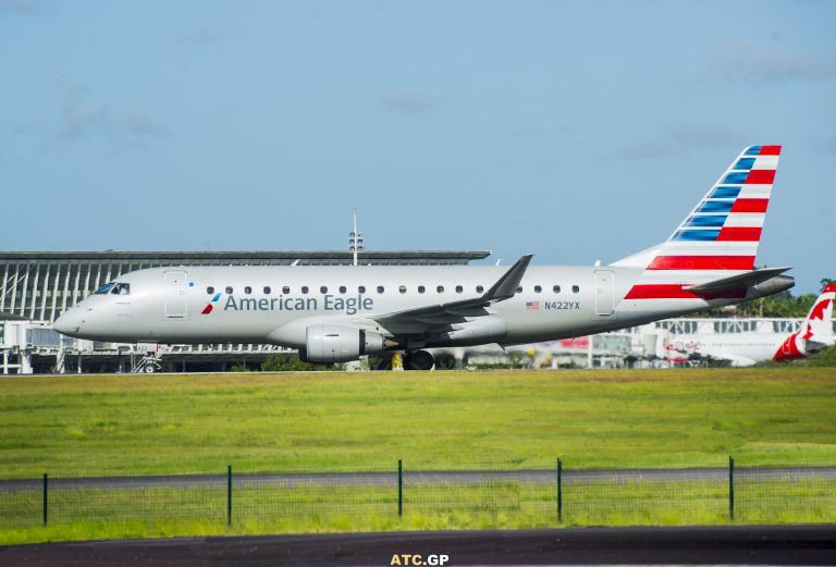 ERJ-175LR American Eagle N422YX