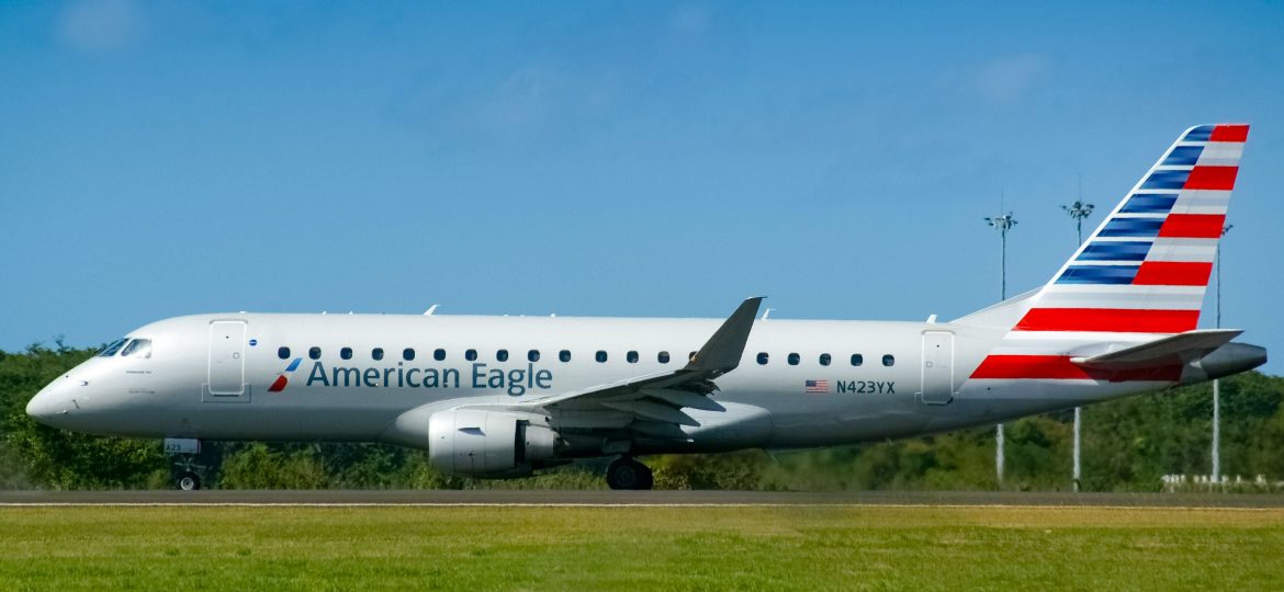 ERJ-175LR American Eagle N423YX