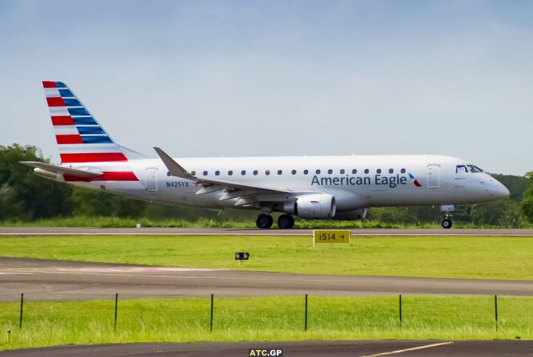 ERJ-175LR American Eagle N425YX