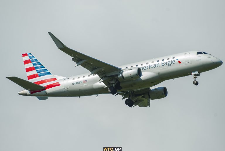 ERJ-175LR American Eagle N440YX