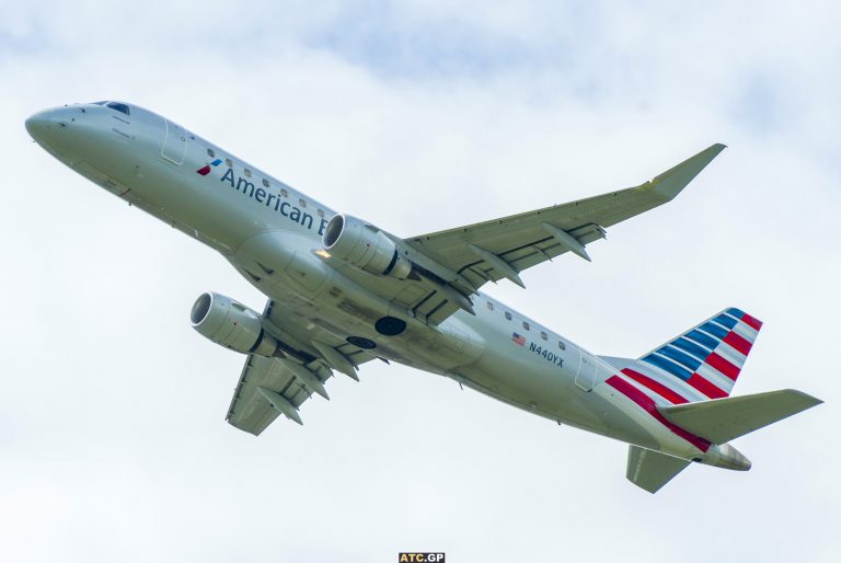 ERJ-175LR American Eagle N440YX