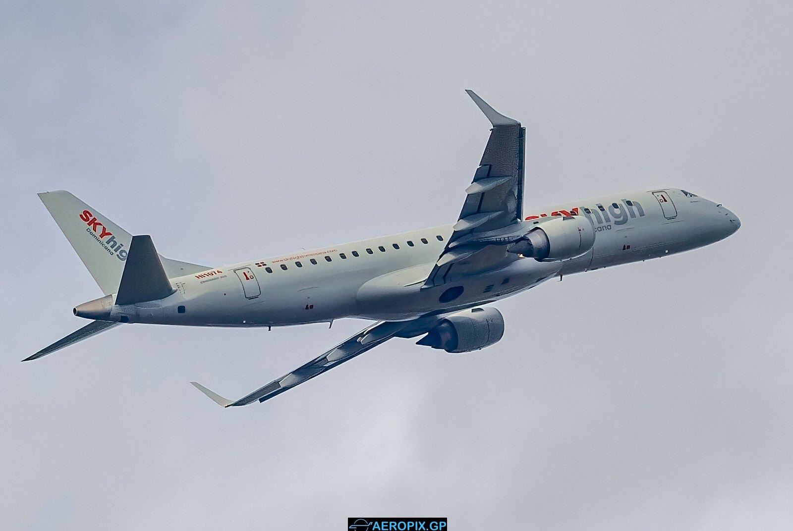 ERJ-190AR Sky High HI1074