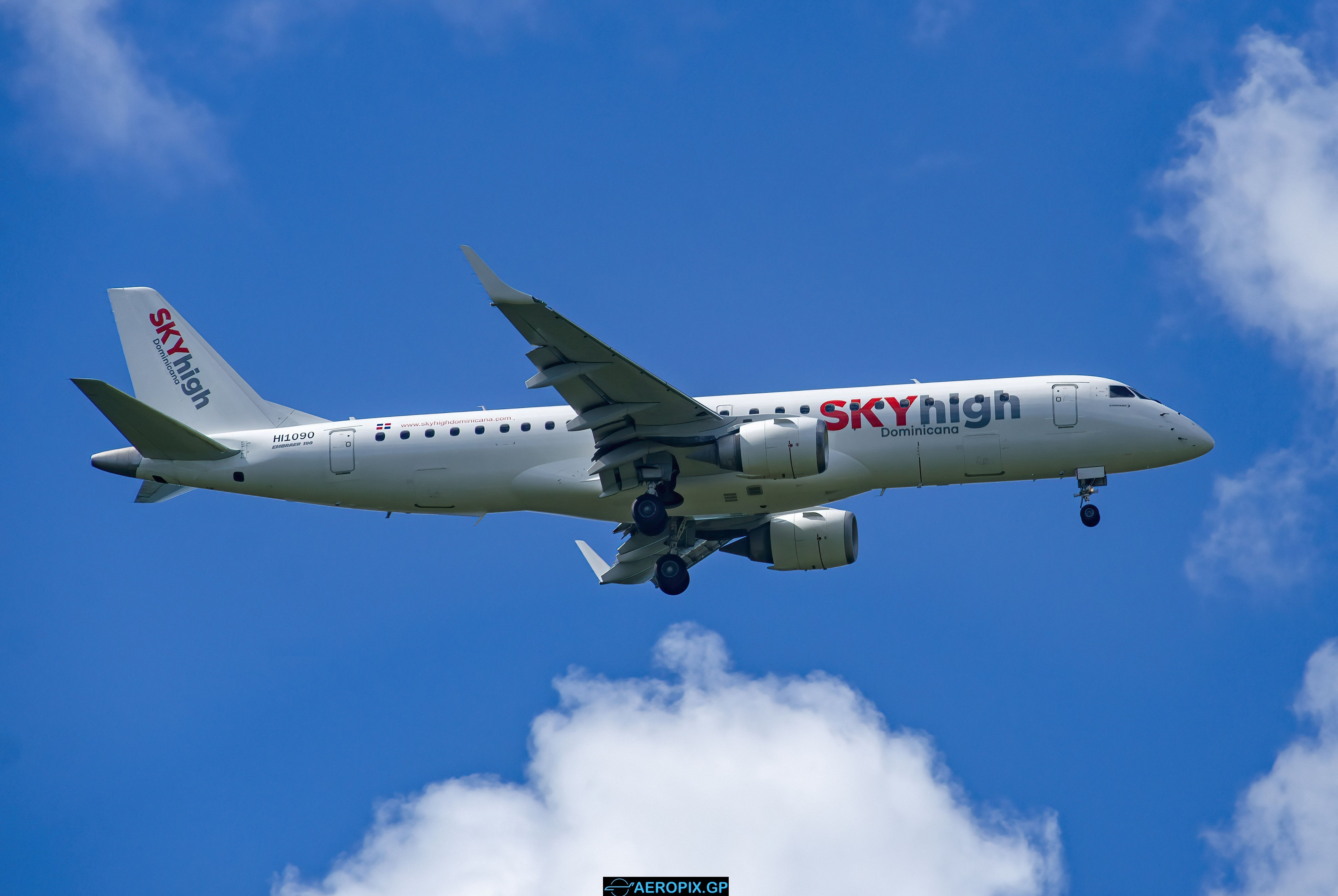 ERJ-190AR Sky High HI1090