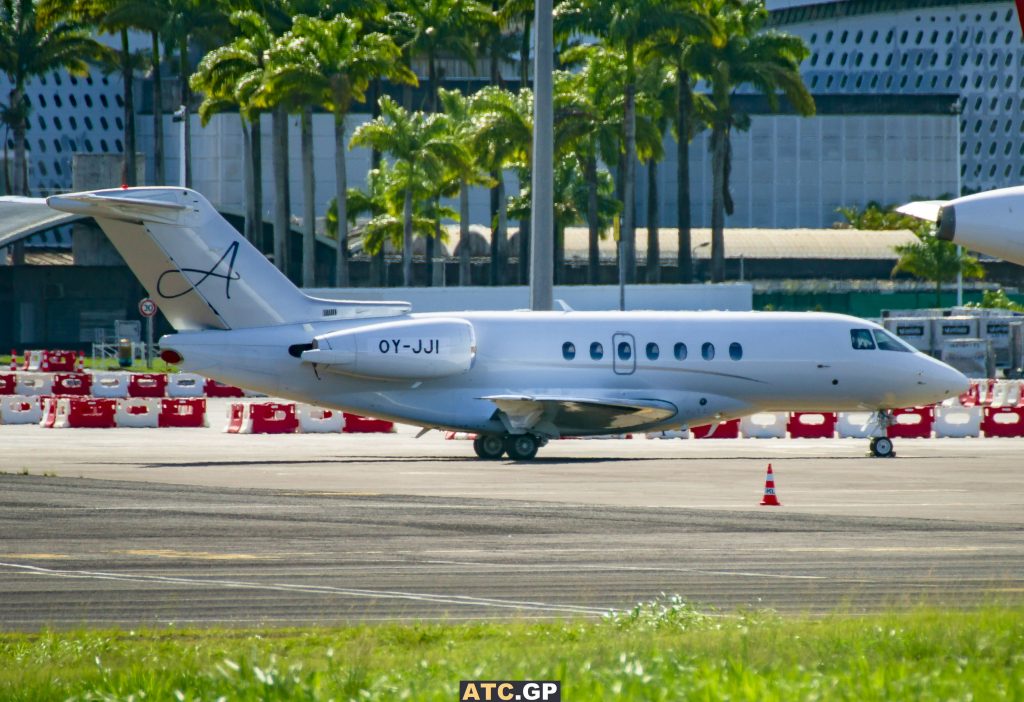 Hawker 4000 Sun-Air OY-JJI